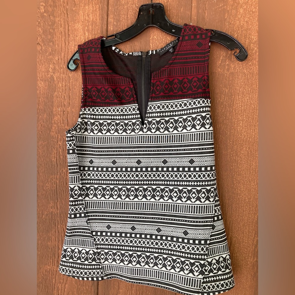 Sleeveless top. Professional, dressy, business attire. Great condition!